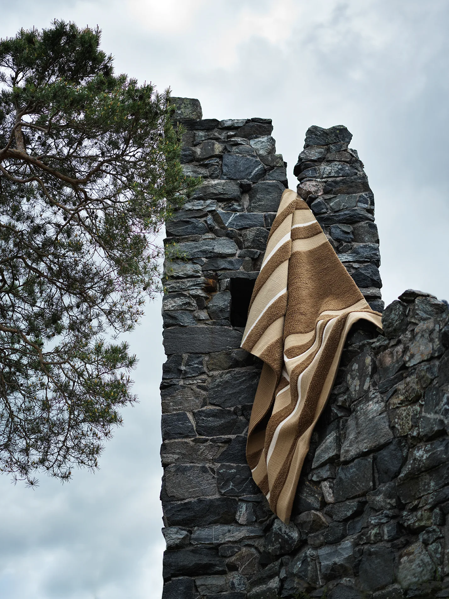 Veda matta 200x300 cm, Mocha-beige-off white Chhatwal & Jonsson