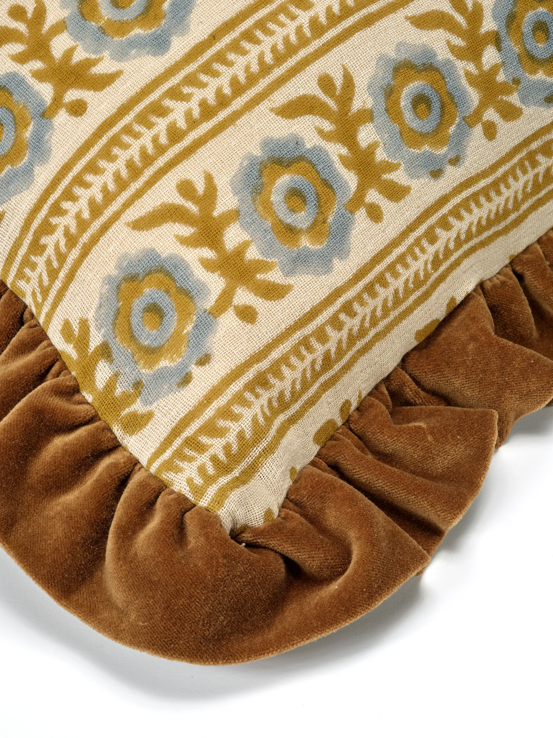 Posy kuddfodral 50x50 cm, Gul Classic Collection