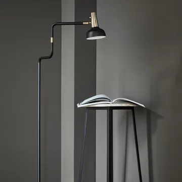 Ray Golvlampa - Svart, nickeldetaljer - CO Bankeryd