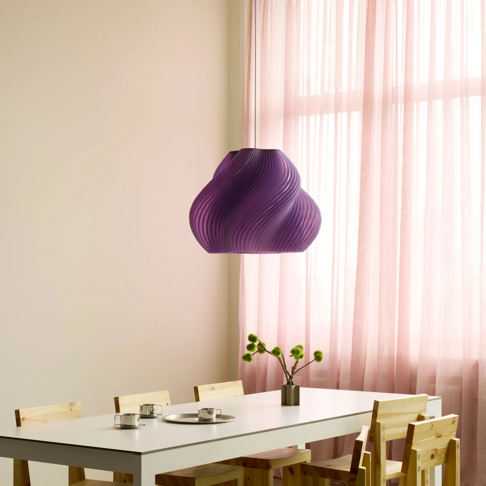 Soft Serve pendel, Lavender sorbet-brass, Mega, 60 cm Crème Atelier