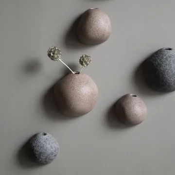 Miniature vägghängd vas svart - Medium Ø9 cm - DBKD