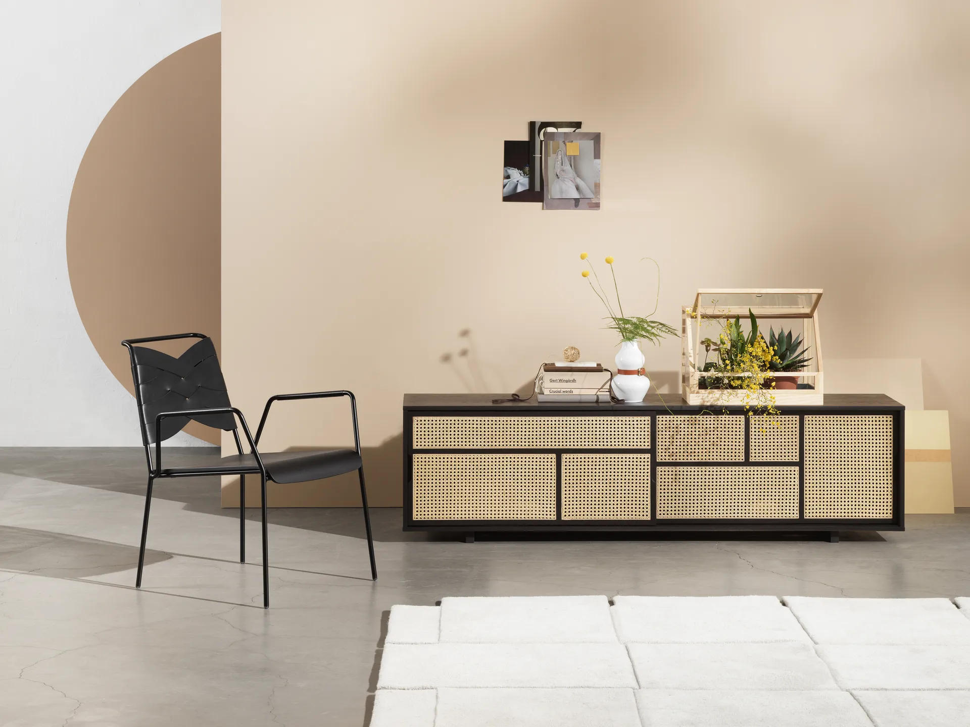 Air sideboard low, svart, rotting Design House Stockholm