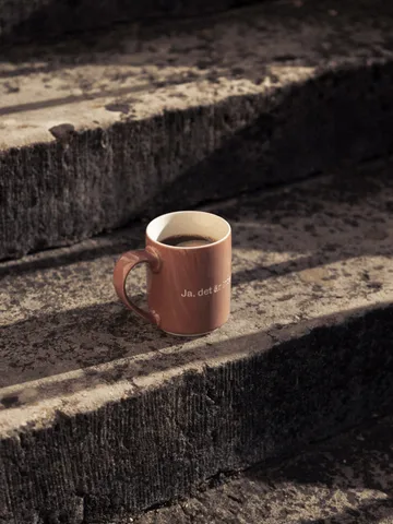 Astrid Lindgren mugg, ja, det är inte klokt… - Svensk text - Design House Stockholm