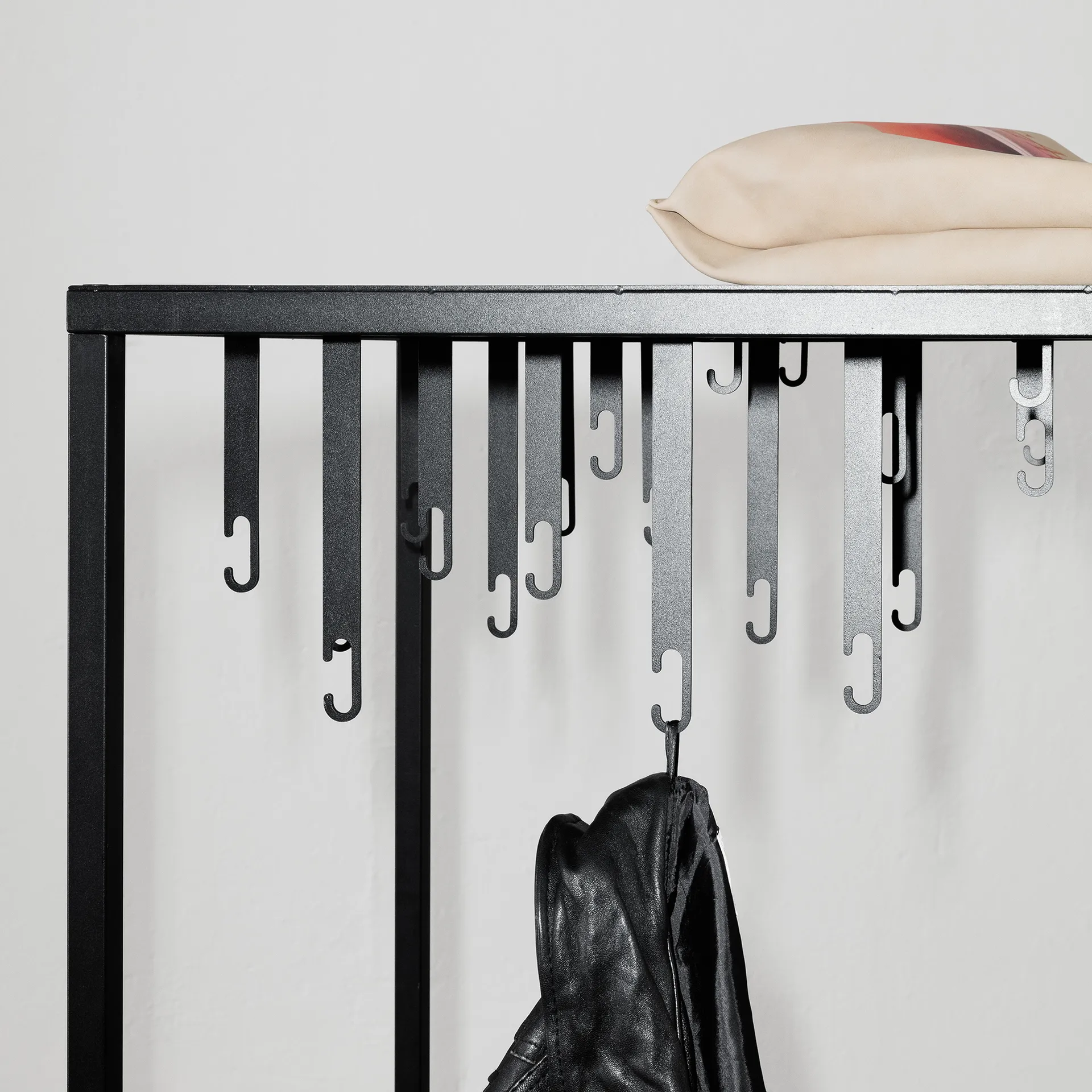 Ateljé klädhängare, Svart Design House Stockholm