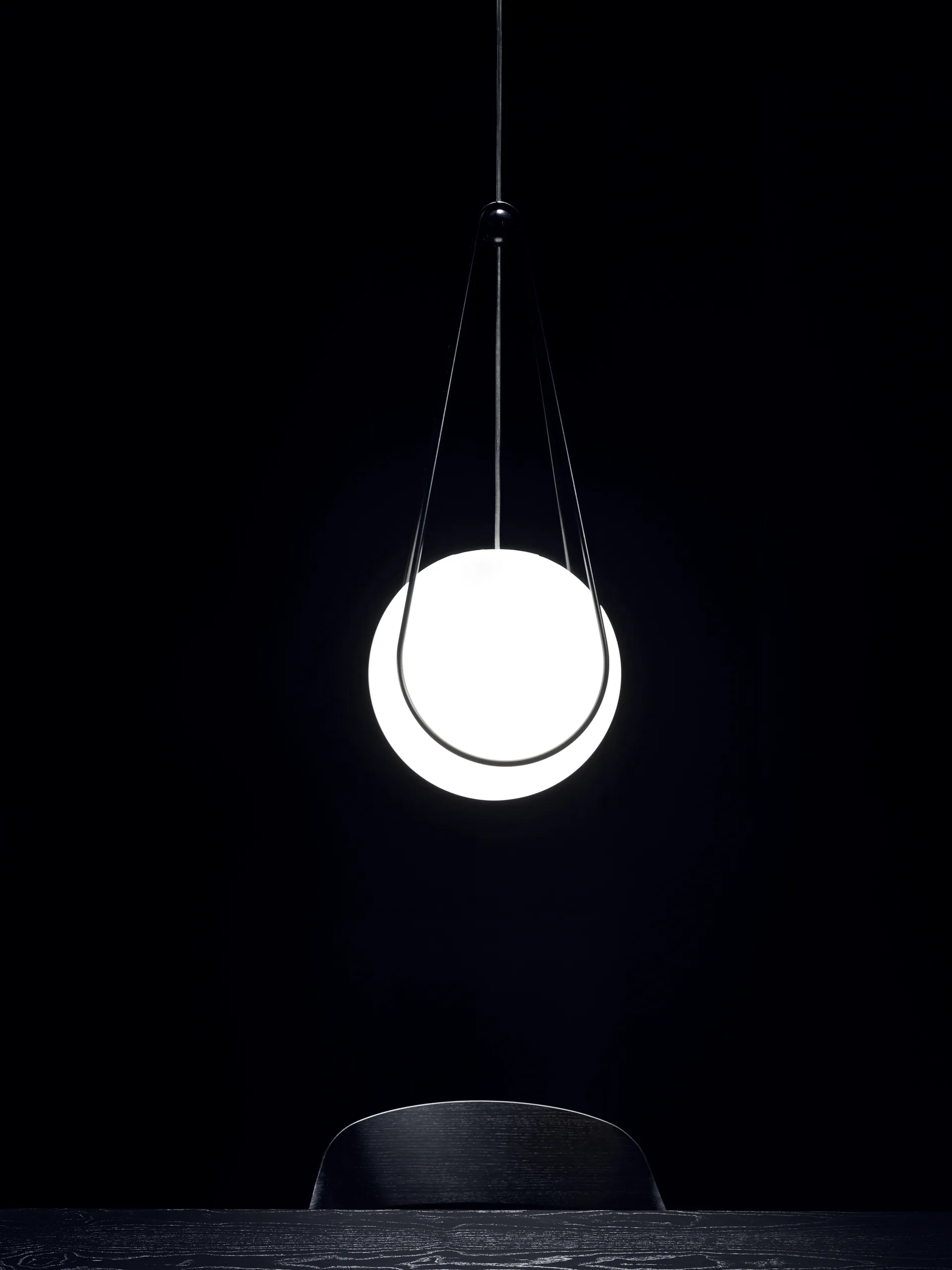 Kosmos hållare svart, mellan Design House Stockholm