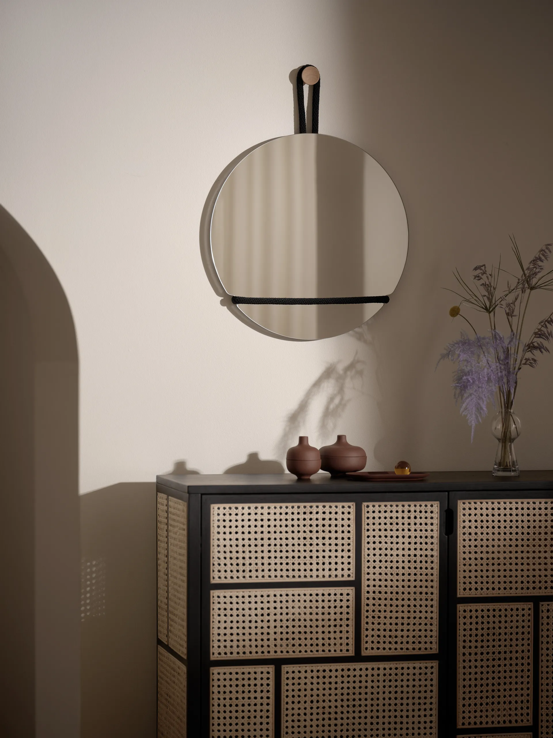 Lasso spegel rund, Klar-svart Design House Stockholm
