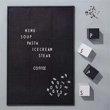 Design Letters bokstavstavla A2 - Svart - Design Letters