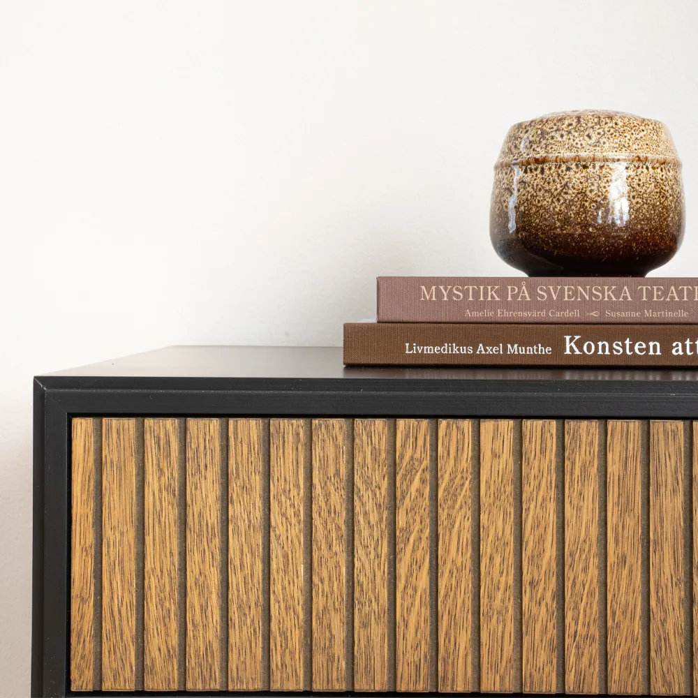 Line byrå, walnut/white, 3 lådor, sockel Englesson
