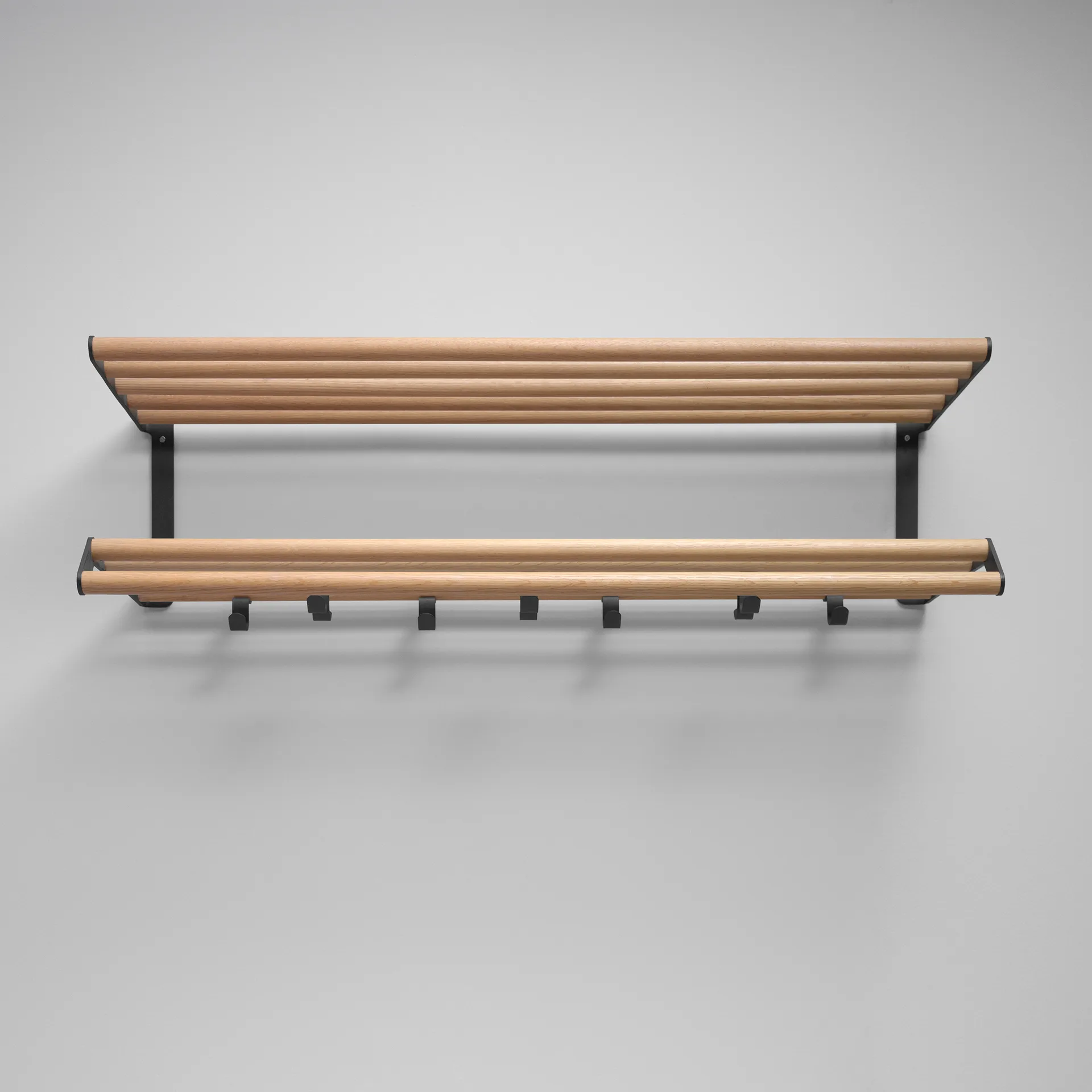 Tamburin hatthylla 100 cm, Ek-svart Essem Design