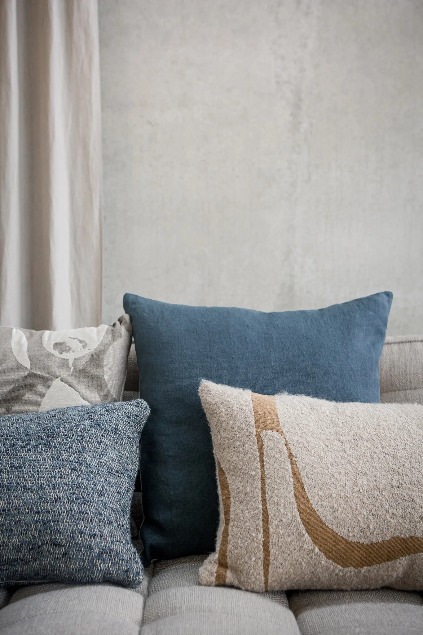 Avana abstract kudde, 60x40 cm Ethnicraft
