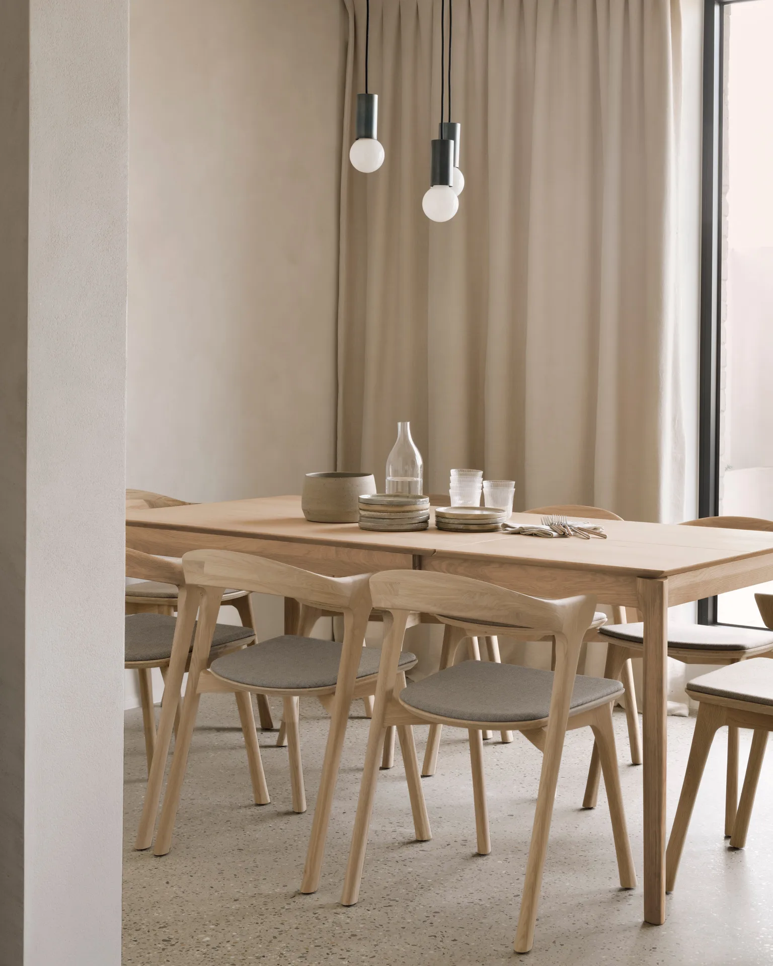 Bok stol, Lackerad ek-tyg Warm grey Ethnicraft
