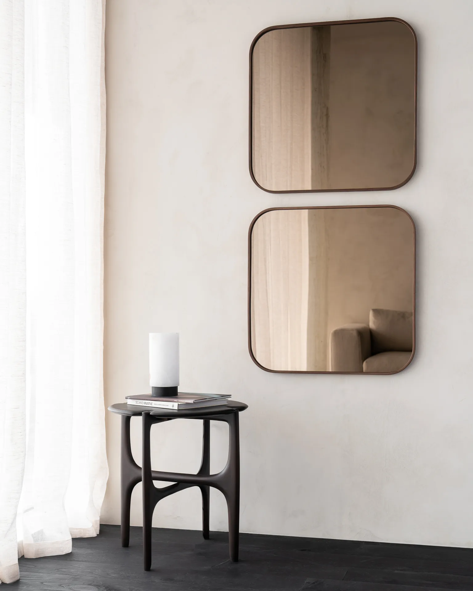 Camber väggspegel 60x60 cm, Bronze-wooden frame Ethnicraft