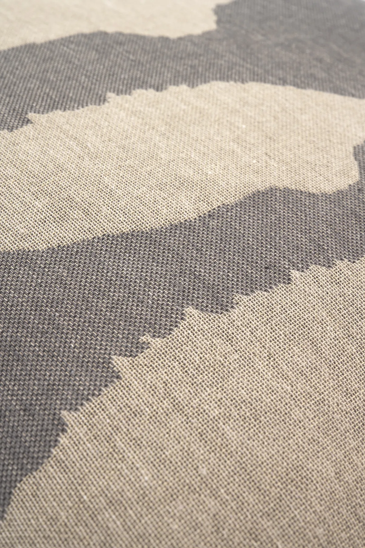 Layered Dots kudde, 50x50 cm Ethnicraft