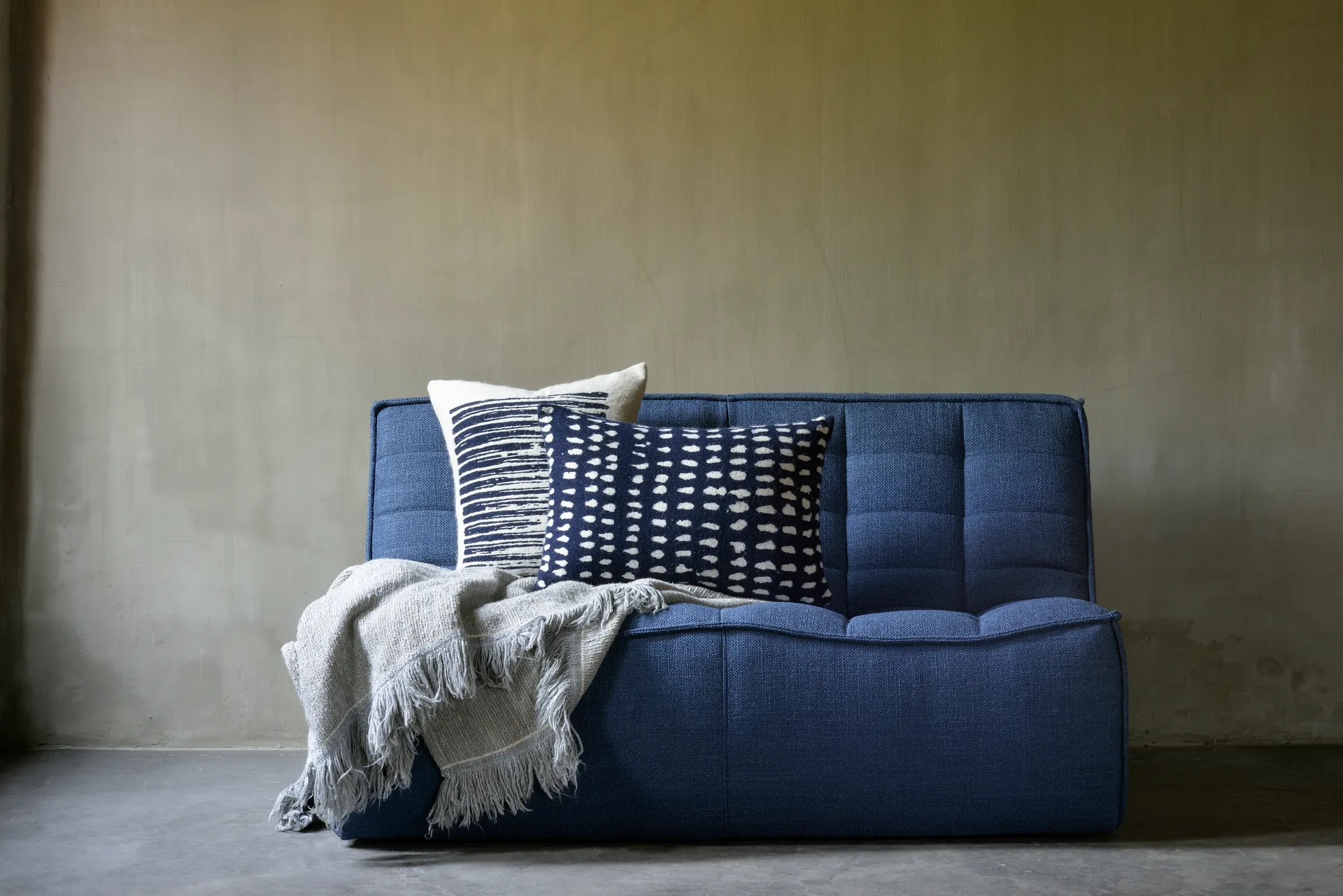 N701 soffa 2-sits, Tyg blue Ethnicraft