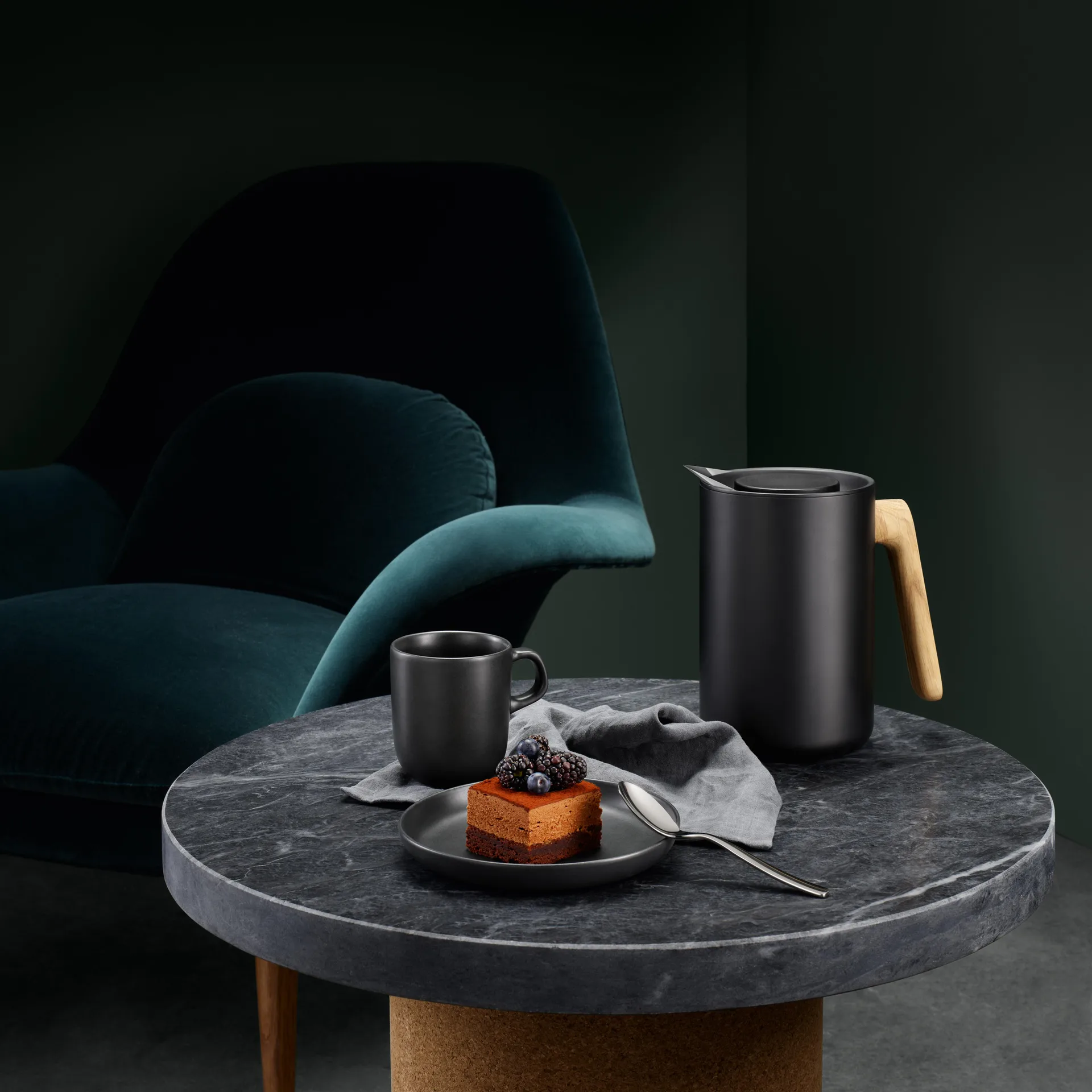 Nordic Kitchen termoskanna 1 L, Svart Eva Solo