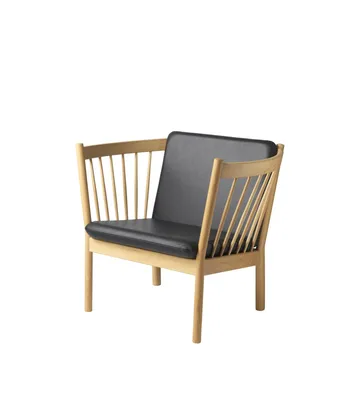J146 fåtölj - Oak nature lacquered-black leather - FDB Møbler