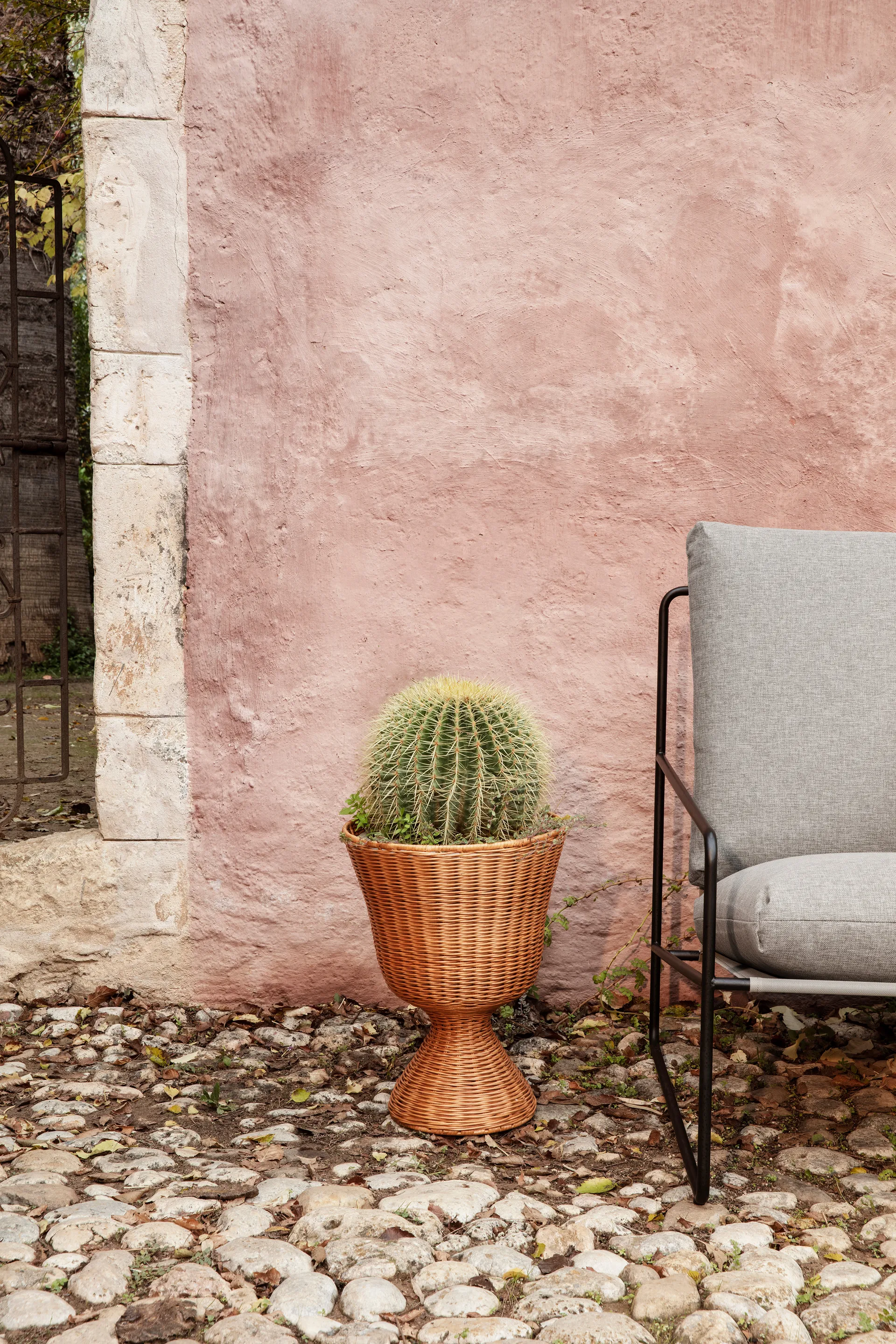 Agnes krukställ, Low Ferm Living
