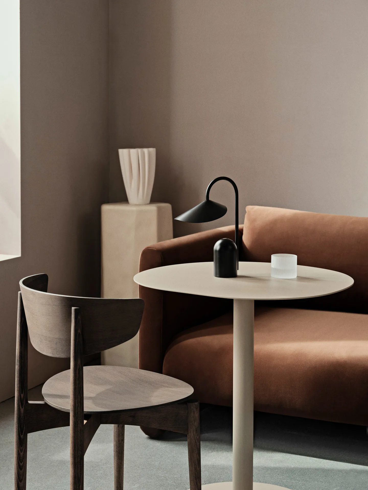 Arum portabel lampa, Black Ferm Living