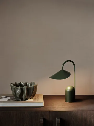 Arum portabel lampa - Grass Green - Ferm Living