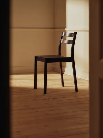 Boda stol - Mörkbetsad ek - Ferm Living