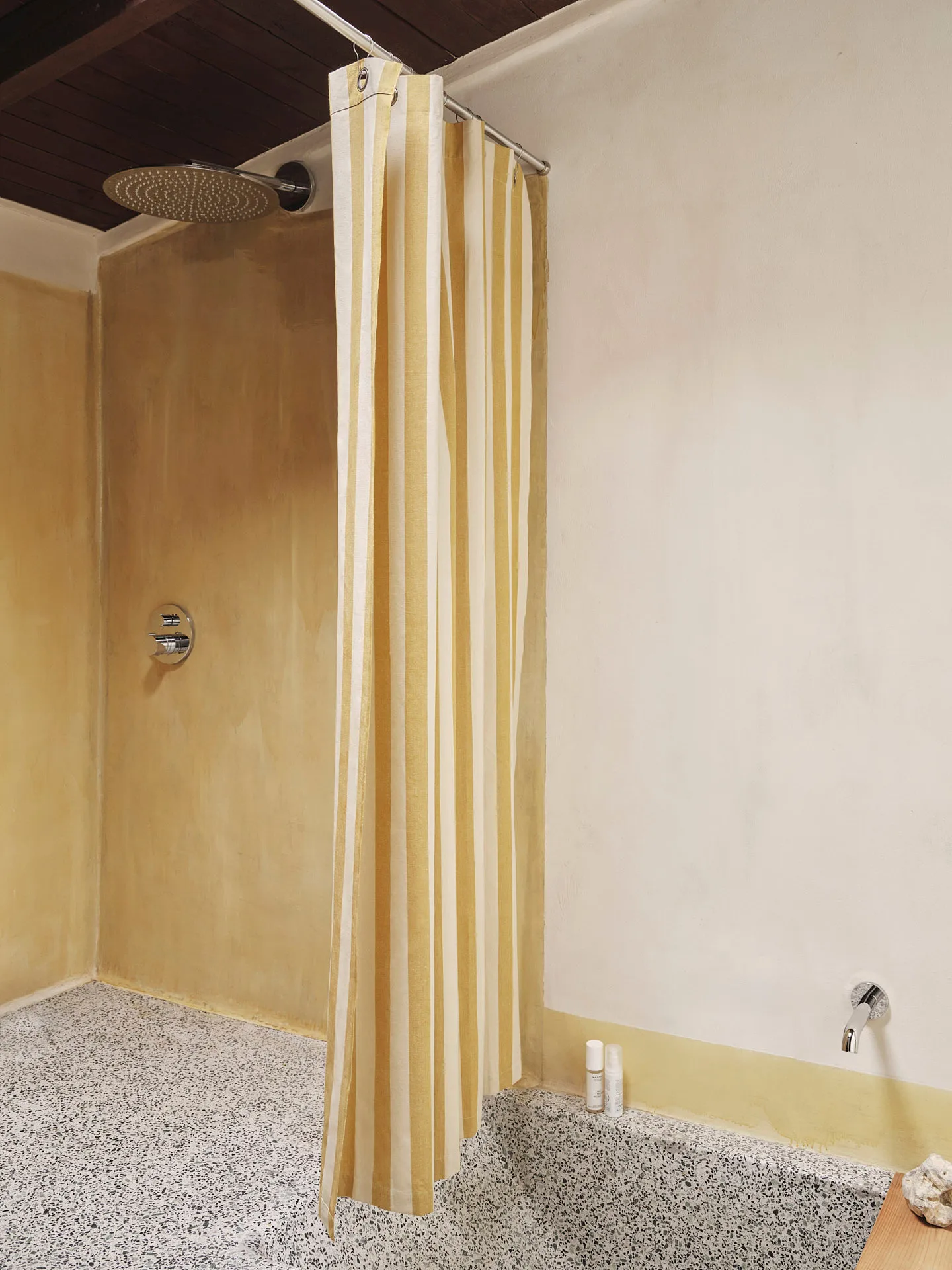 Chambray duschdraperi, Warm yellow-parchment Ferm Living