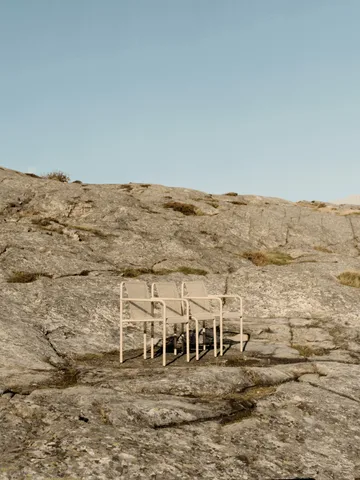 Dapple stol med armstöd - Cashmere - Ferm Living
