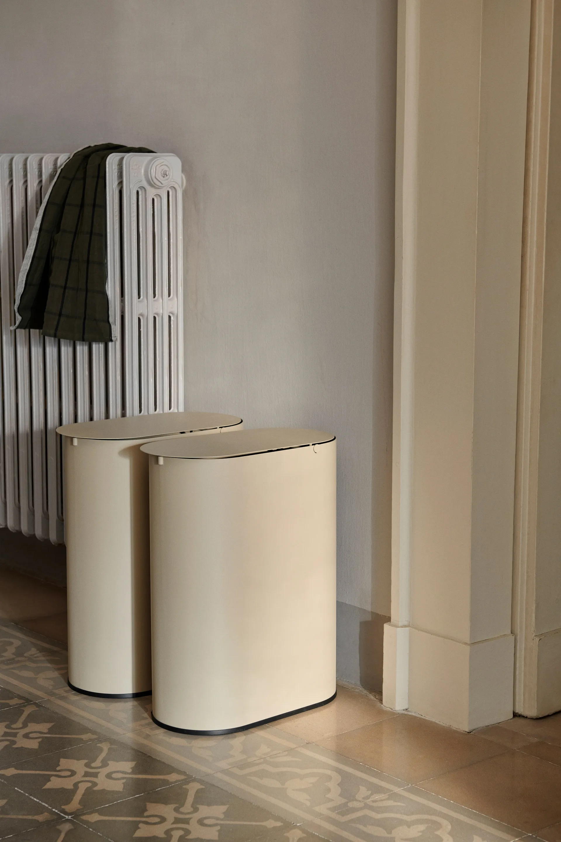 Enkel soptunna medium, Cashmere Ferm Living