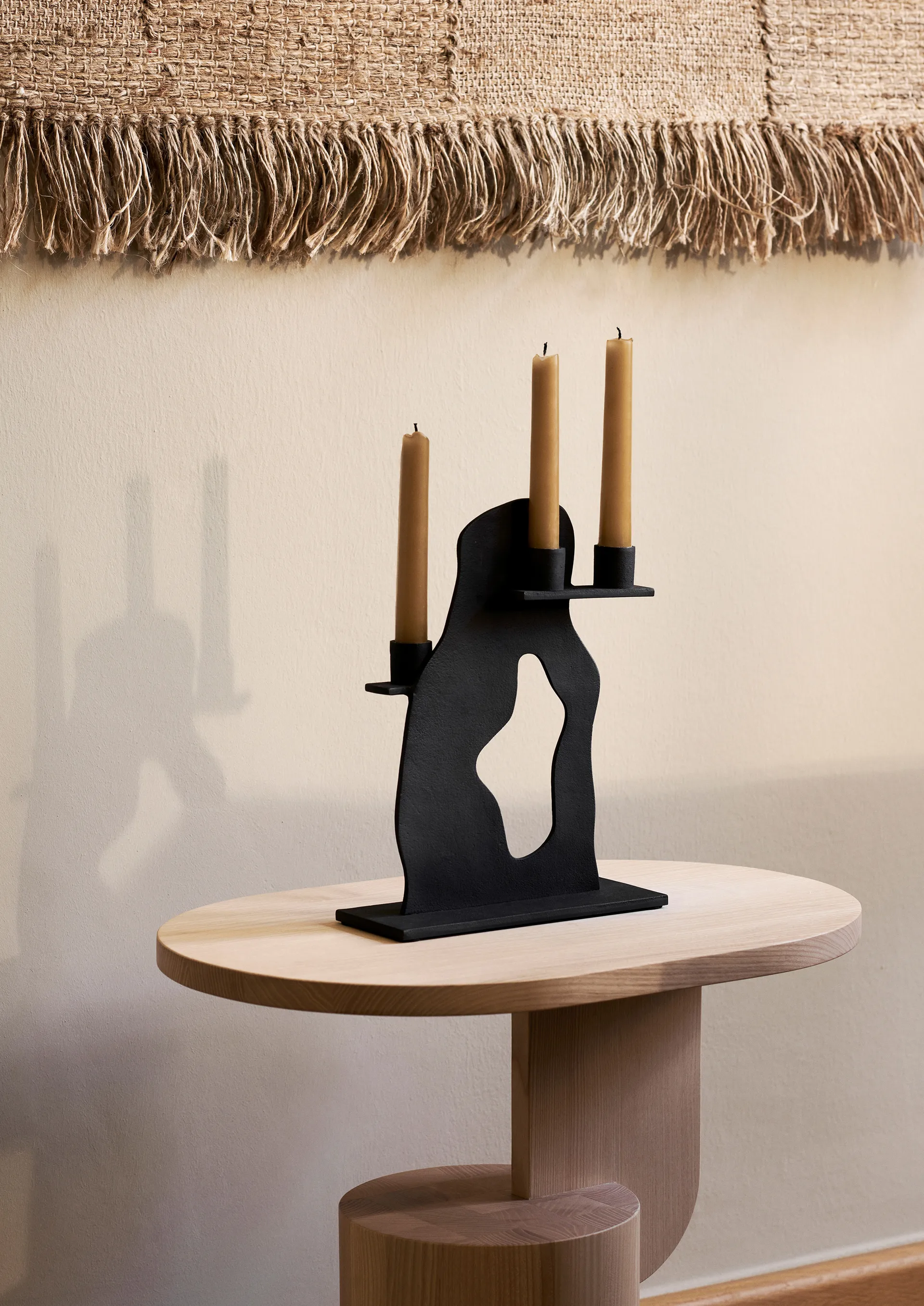 Erode ljusstake 21x27x4 cm, Blackened Aluminium Ferm Living