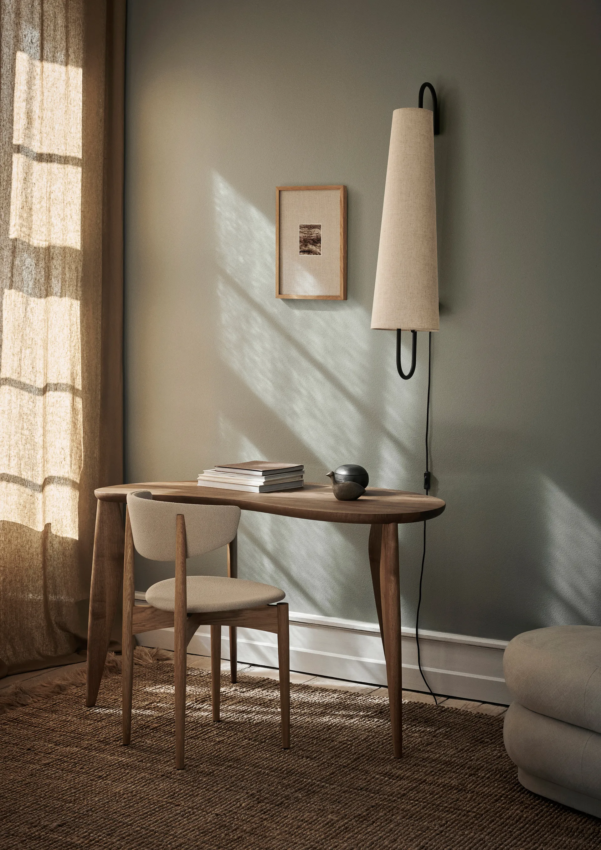 Feve skrivbord 60x117 cm, Walnut Ferm Living