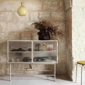 Haze sideboard - cashmere, vågigt glas - Ferm Living