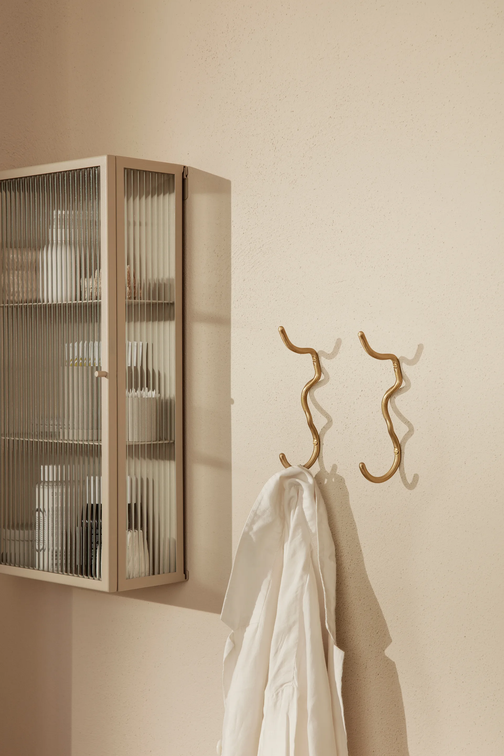 Haze väggskåp, Cashmere Ferm Living