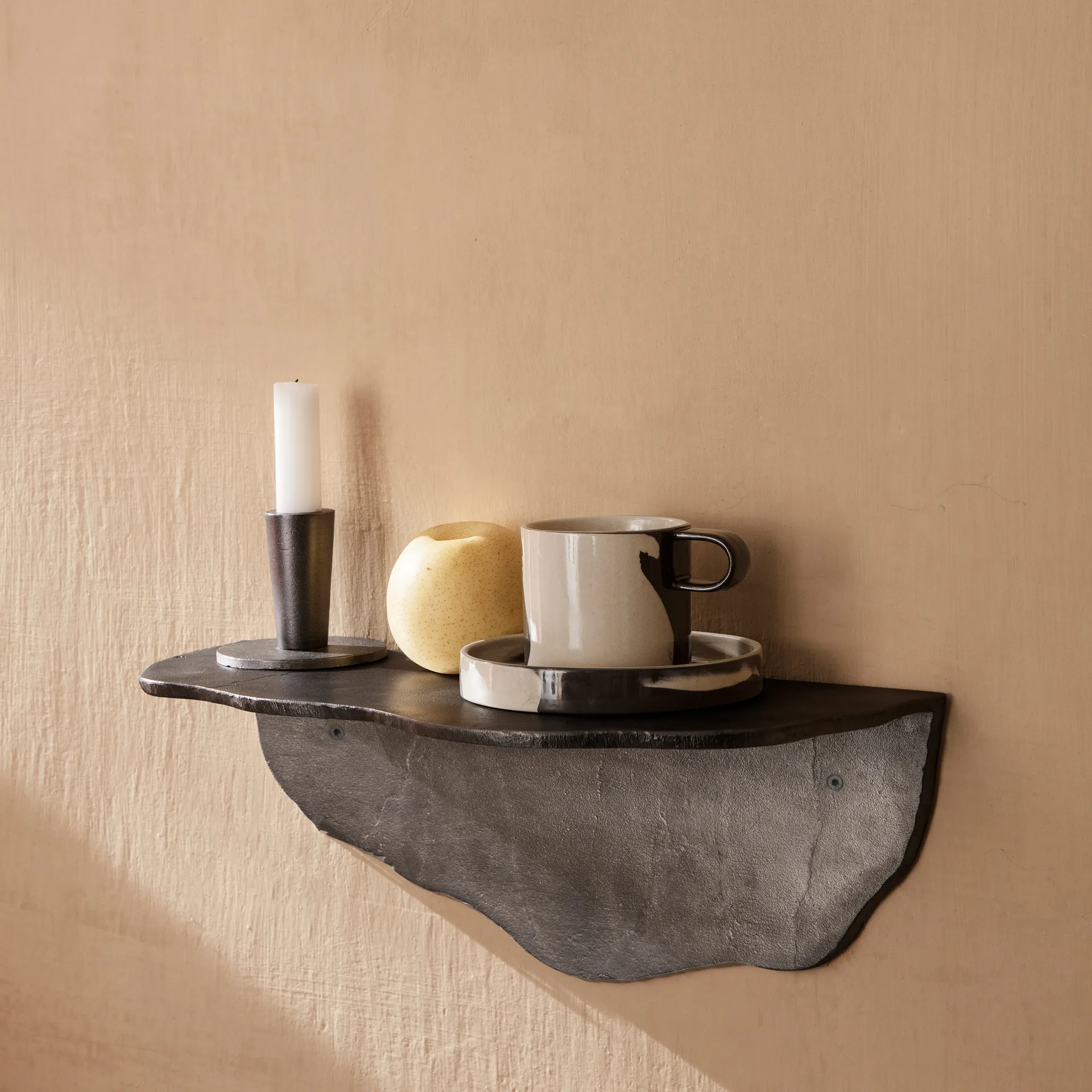 Inlay kopp med fat, Sand-brown Ferm Living