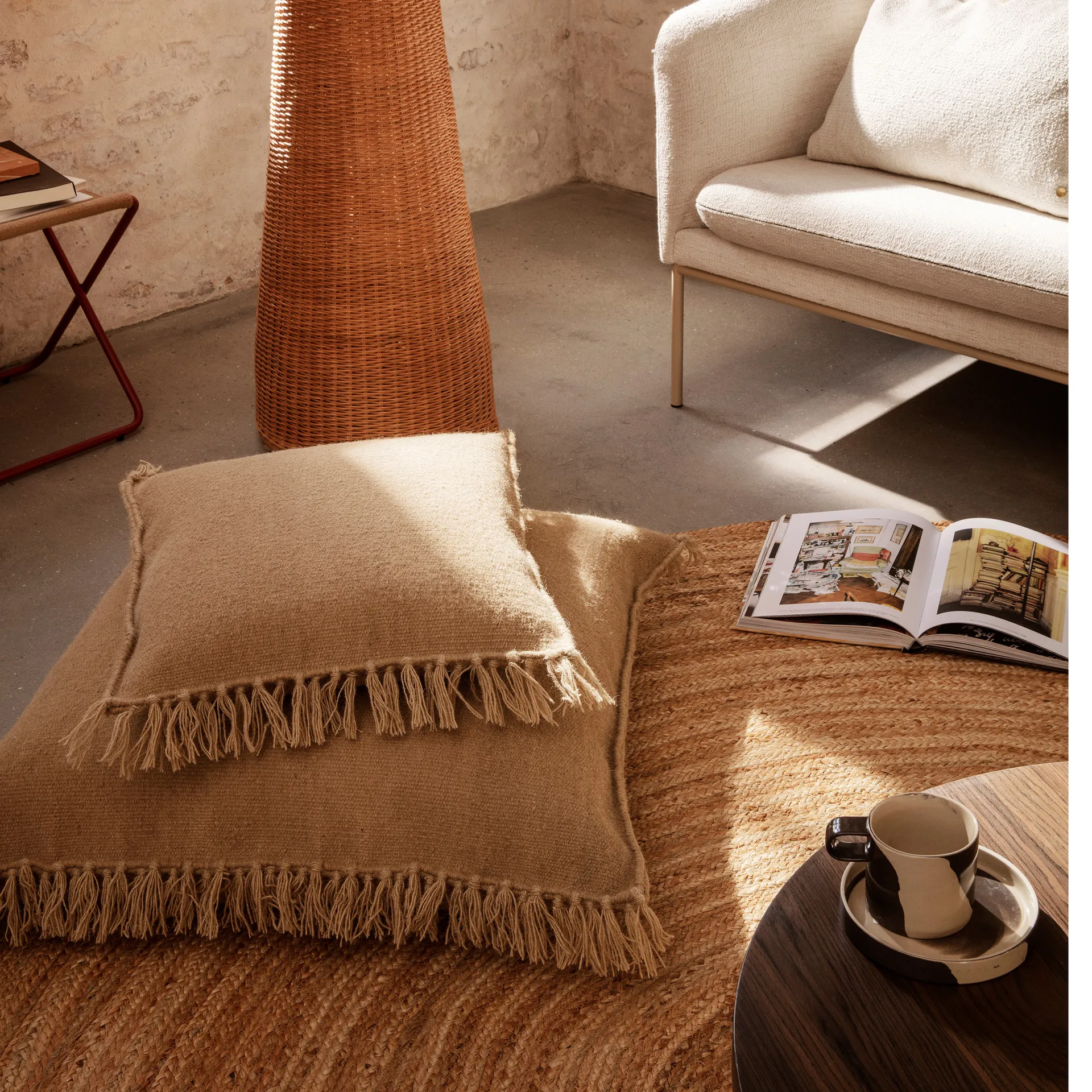 Inlay kopp med fat, Sand-brown Ferm Living