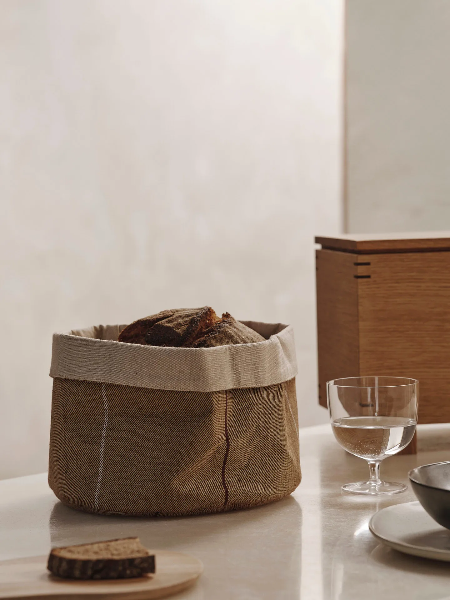 Ito Kitchen Basket brödkorg Ø23 cm, Natural-straw Ferm Living