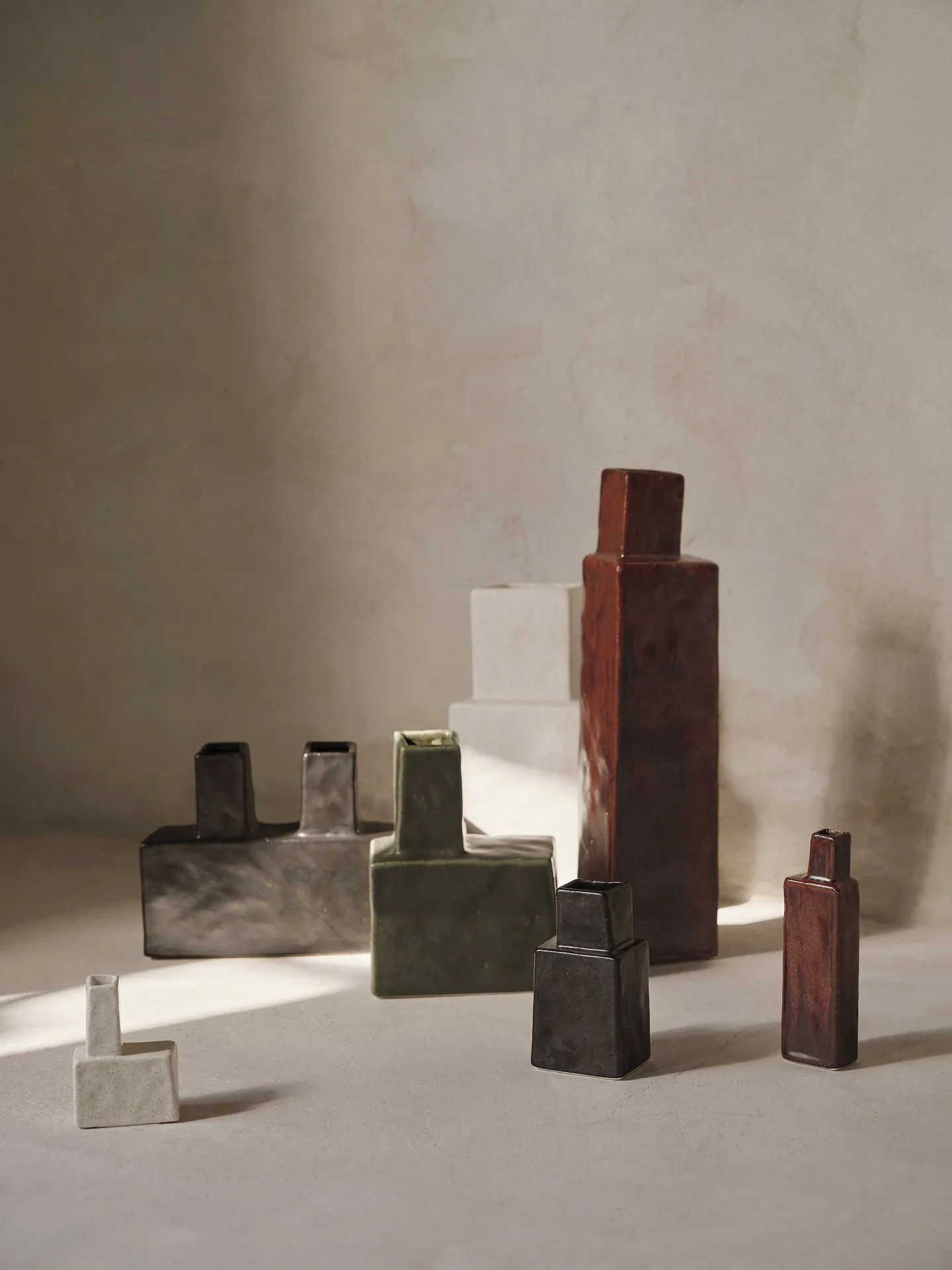 Koa vas H20, Dark sage Ferm Living