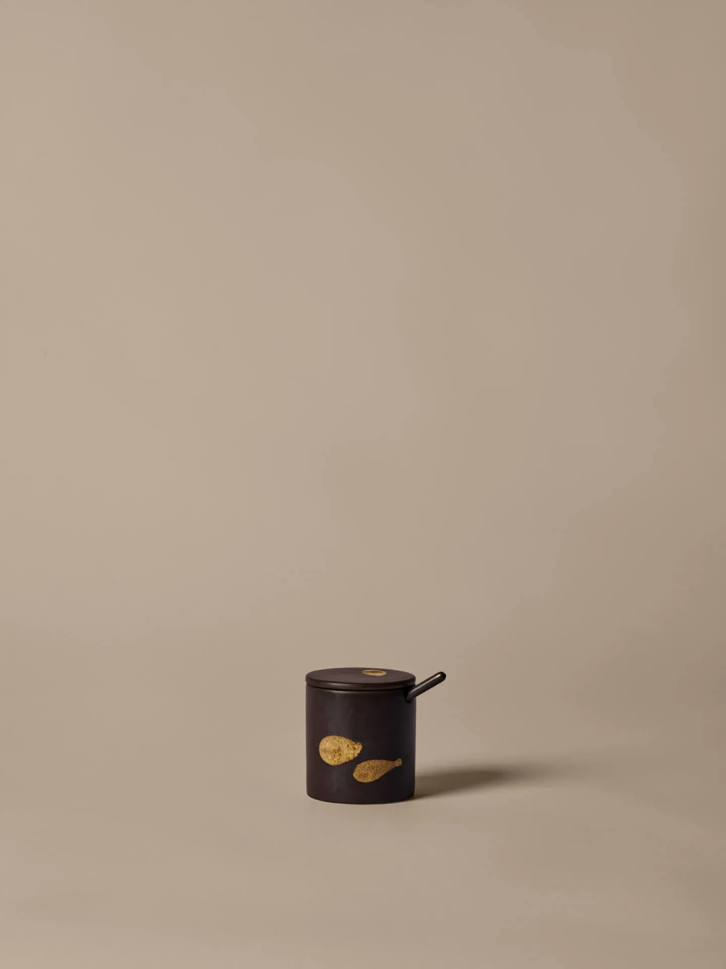 Koyo burk med sked, Dark brown-buff Ferm Living