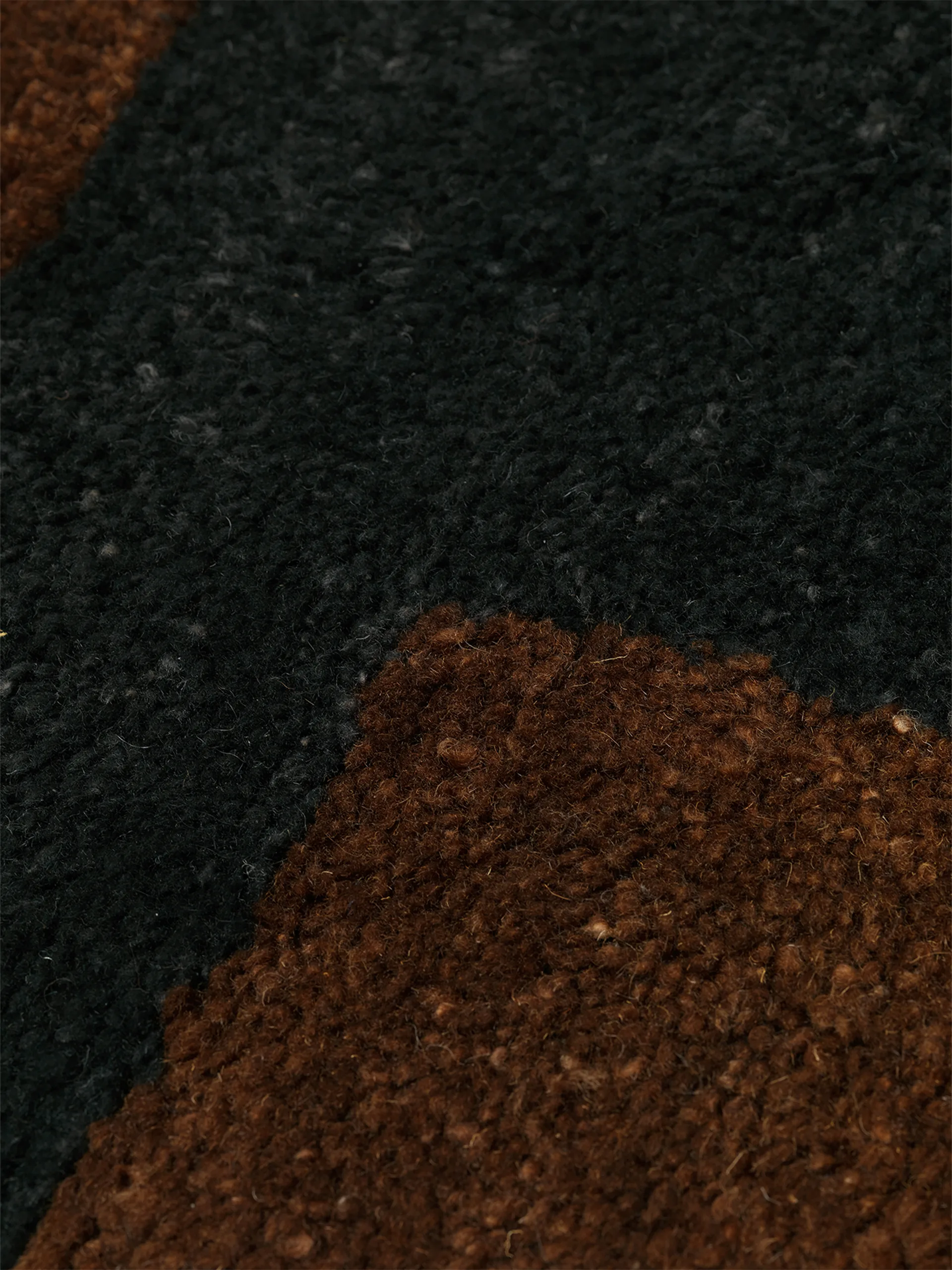 Mara handknuten matta 120x180 cm, Black-chocolate Ferm Living
