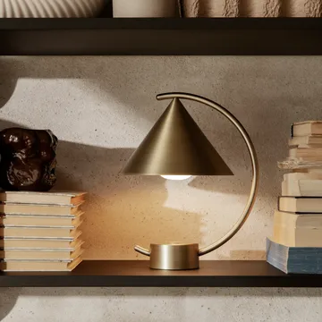 Meridian bordslampa - Brass - Ferm Living