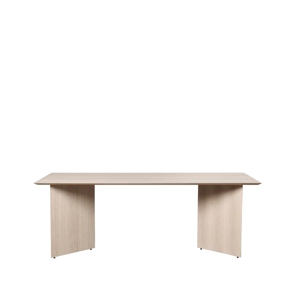 Mingle matbord, oak natural veneer, 210cm, vinkelben ek Ferm Living
