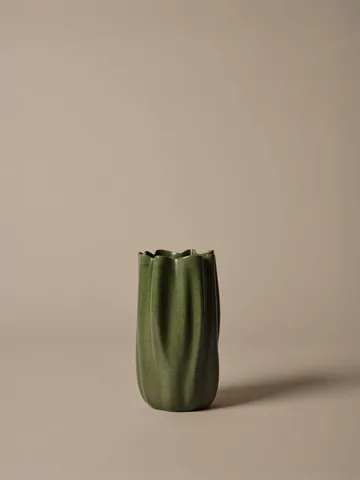 Nium vas - Dark sage, 23 cm - Ferm Living