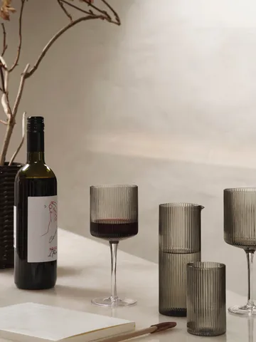 Ripple mjölkkanna 40 cl - Smoked grey - Ferm Living
