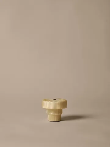 Ripple portabel bordslampa - Oat, 10 cm - Ferm Living