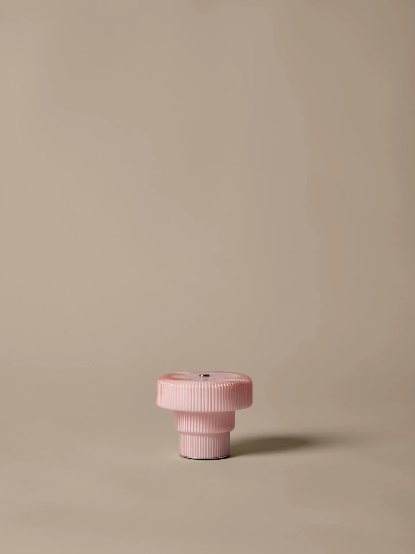 Ripple portabel bordslampa, Pale rose (rosa), 10 cm Ferm Living