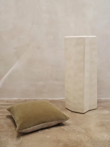 Senti kudde 50x50 cm - Khaki - Ferm Living