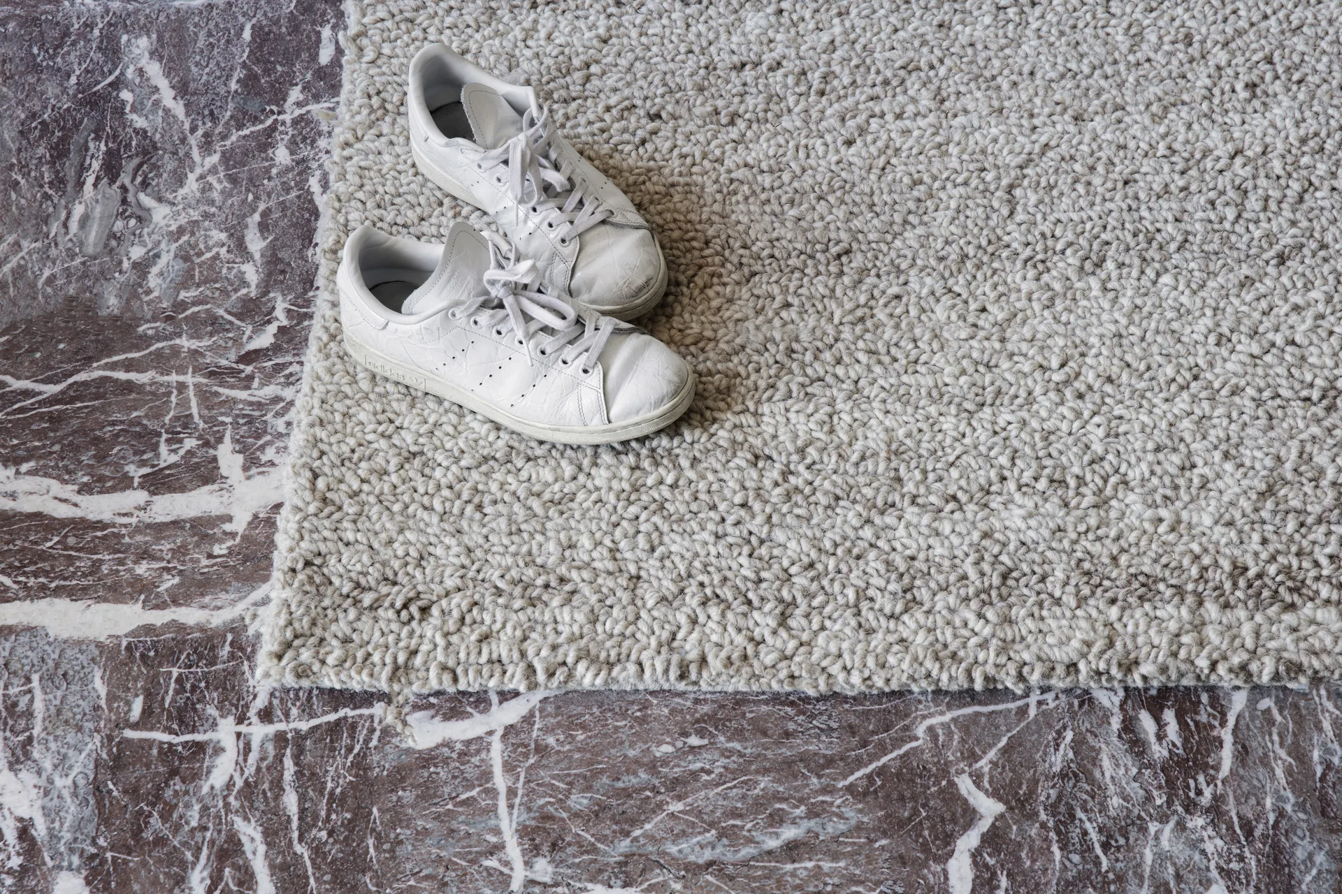 Shade Loop matta S 140x200 cm, Beige Ferm Living