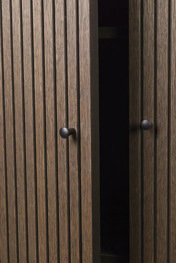 Sill väggskåp 42,5x85 cm - Dark stained oak - Ferm Living