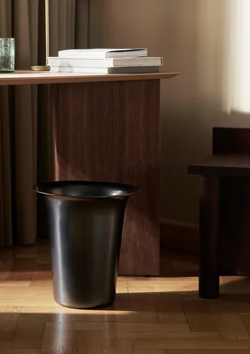 Spun alu korg hög Ø35 cm - Blackened Aluminium - Ferm Living