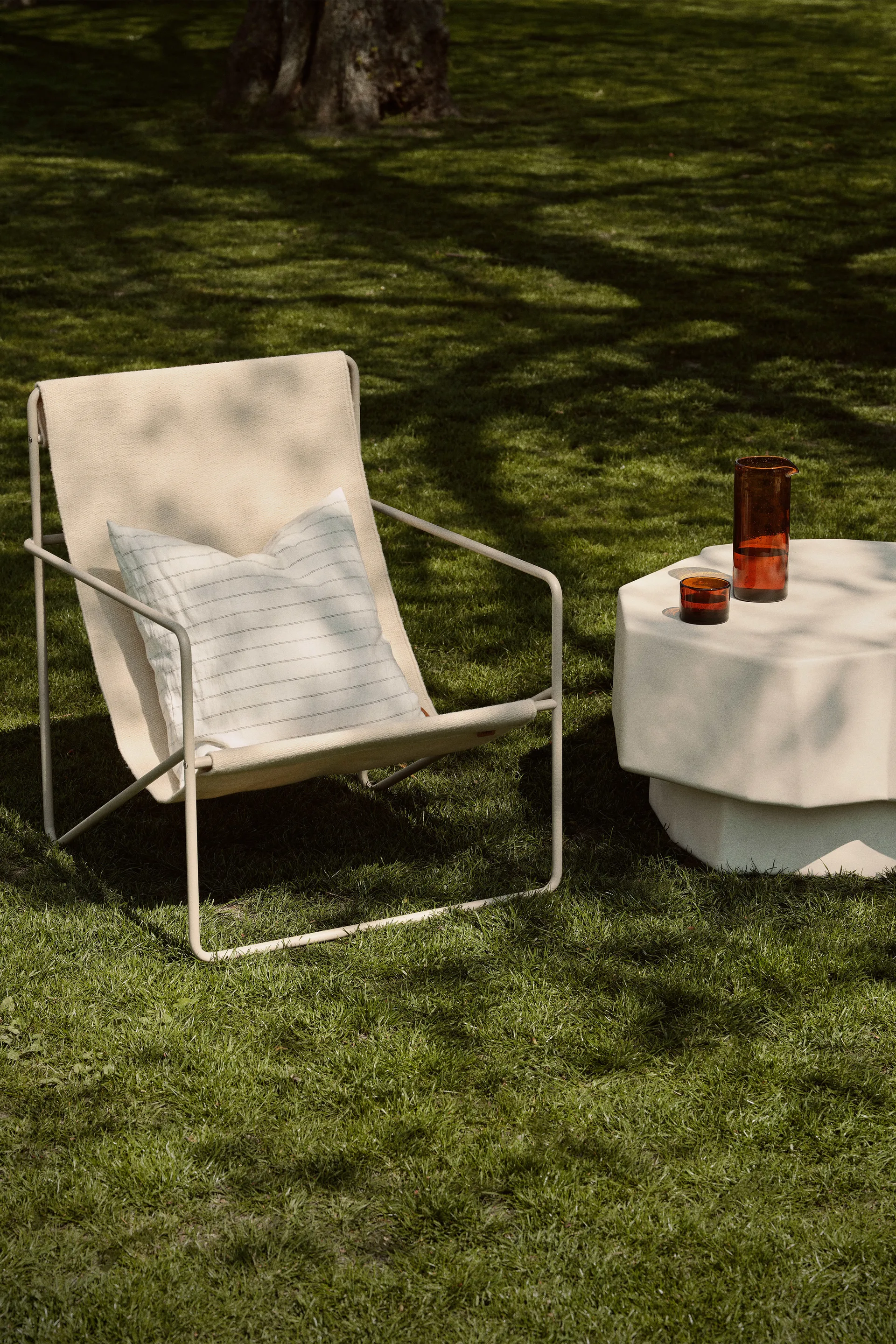 Staffa soffbord 83,7x75,8 cm, Ivory Ferm Living