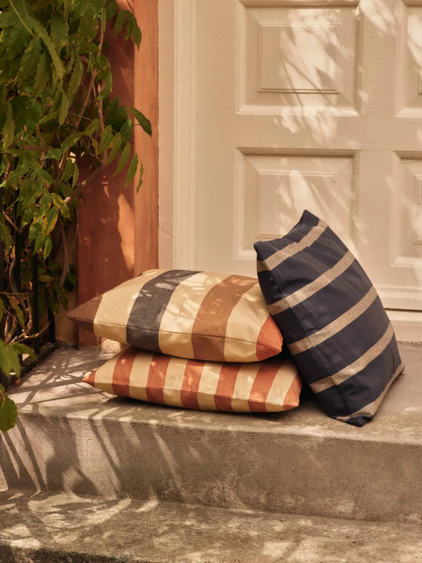 Strand outdoor kuddfodral 50x50 cm, Burnt ochre-parchme Ferm Living