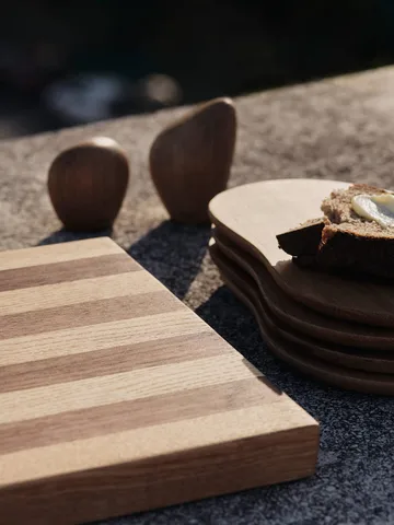Stribe skärbräda bold 25x36 cm - Walnut-oak - Ferm Living